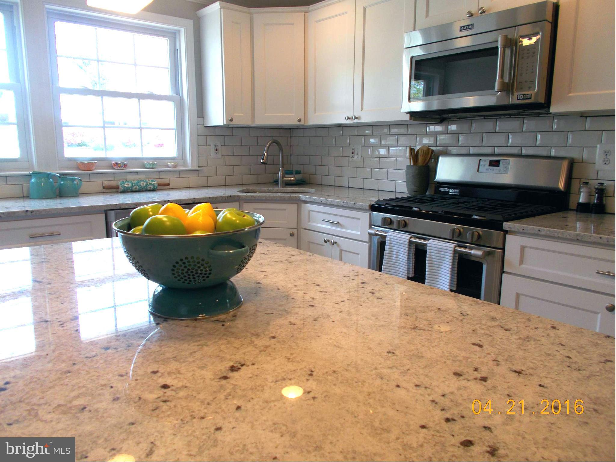2418 Alma Road Baltimore, MD 21227 - Photo 10 of 25 Kitchen