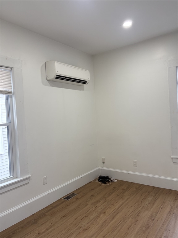 112 South Street, Unit 1 Boston, MA 02130 - Photo 4 of 12 Gallery Image 4