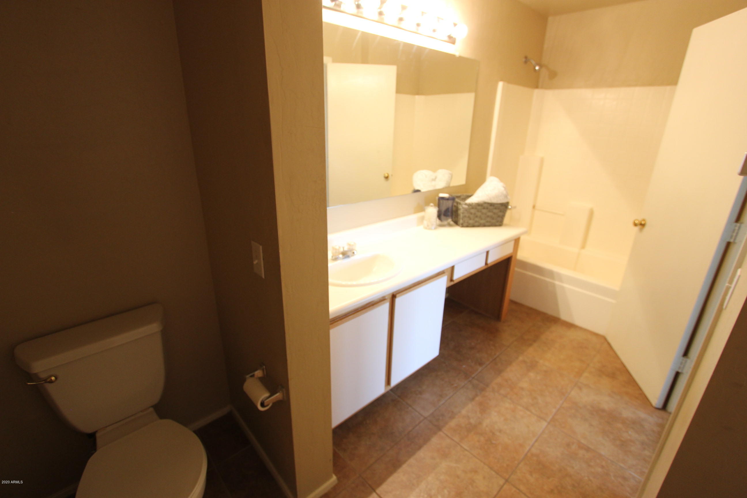 3125 West Fremont Rd. Phoenix, AZ 85041 - Photo 24 of 33 IMG_4194