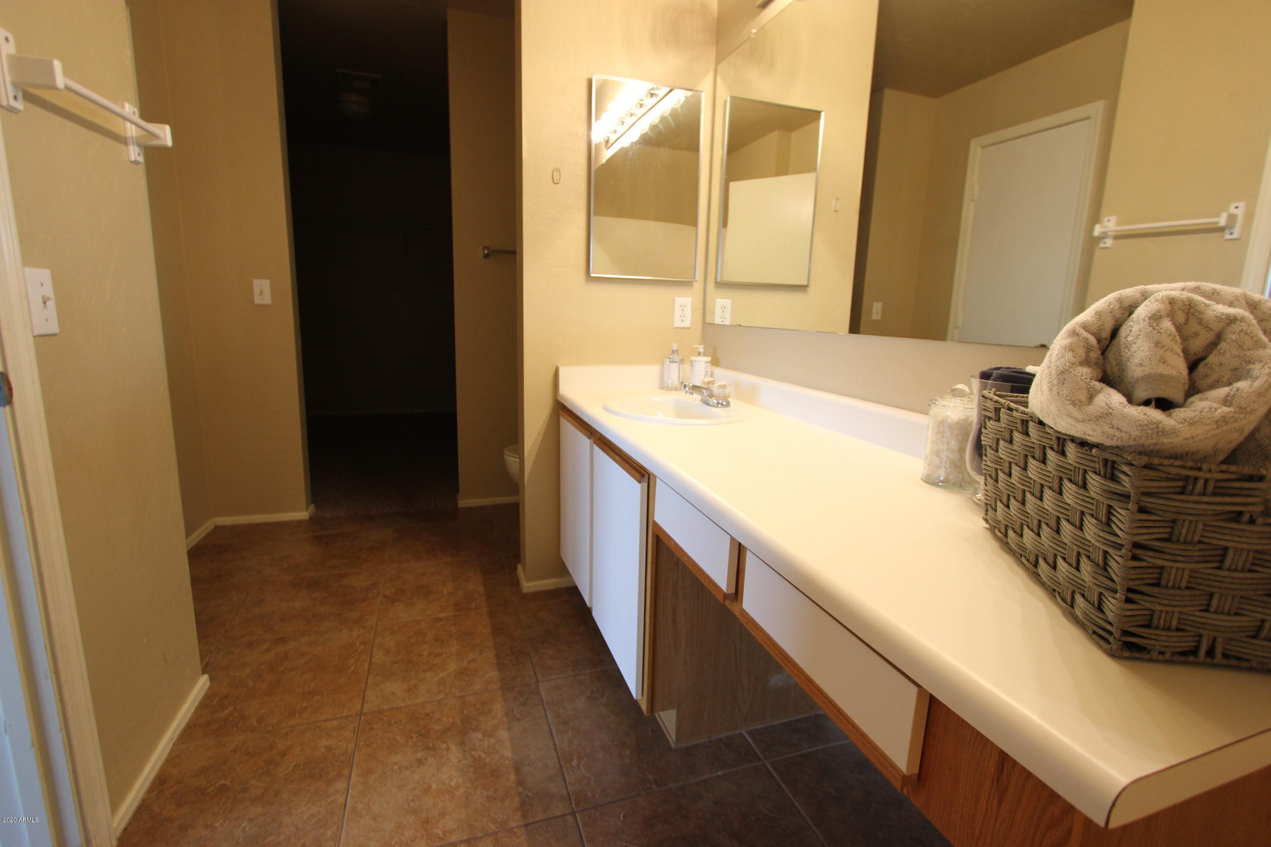 3125 West Fremont Rd. Phoenix, AZ 85041 - Photo 26 of 33 IMG_4196