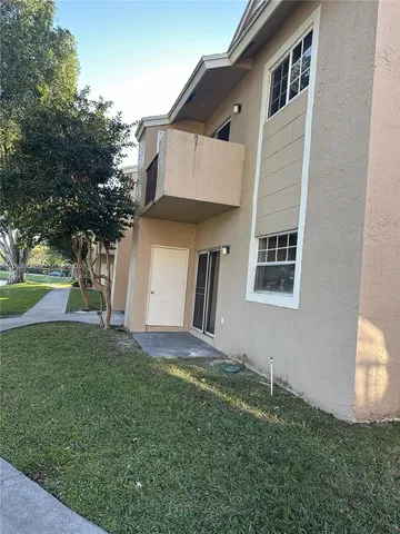 $2,400 | 2301 Northwest 96th Terrace, Unit 16N, Pembroke Pines, FL 33024