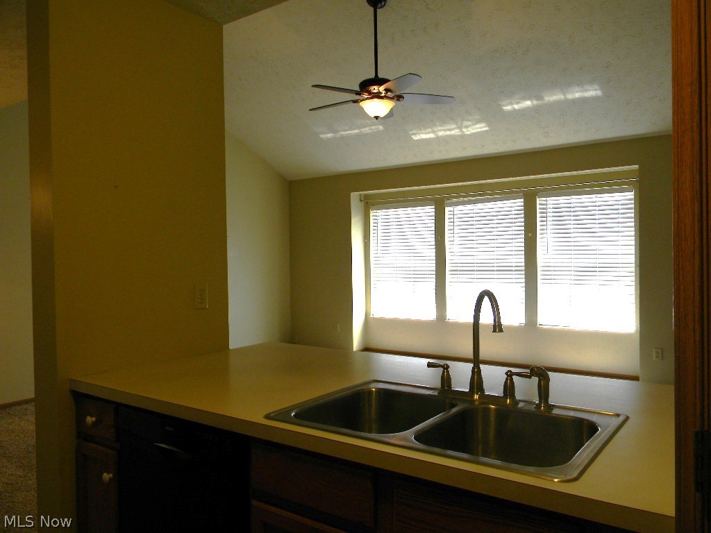 3257 A Pheasant Run Road Cortland, OH 44410 - Photo 9 of 31