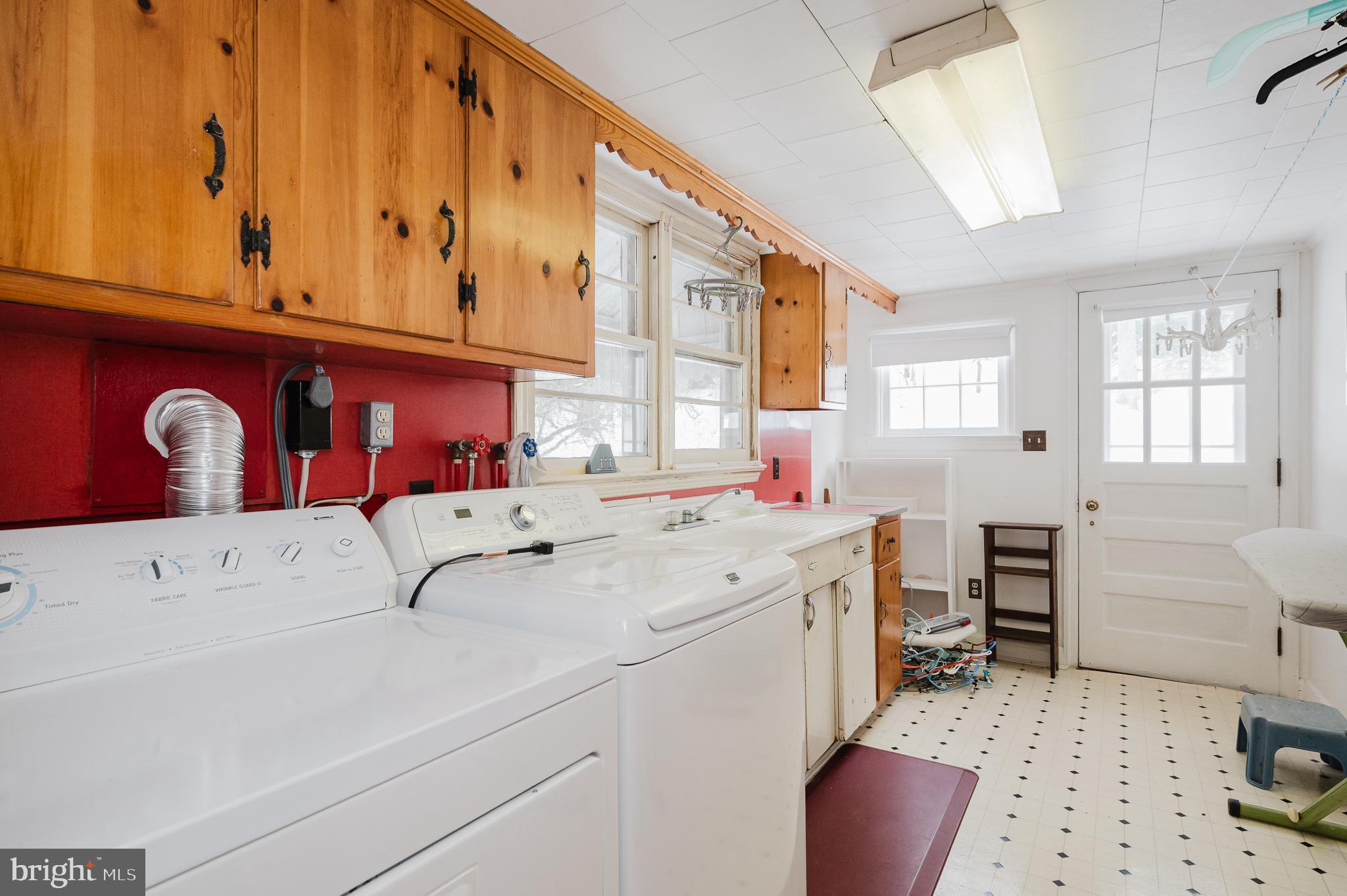 706 Chestnut Street Delta, PA 17314 - Photo 61 of 86 Upstairs Laundry