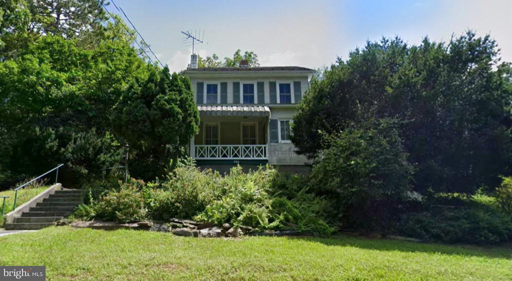 706 Chestnut Street Delta, PA 17314 - Photo 85 of 86 Summertime on Chestnut!
