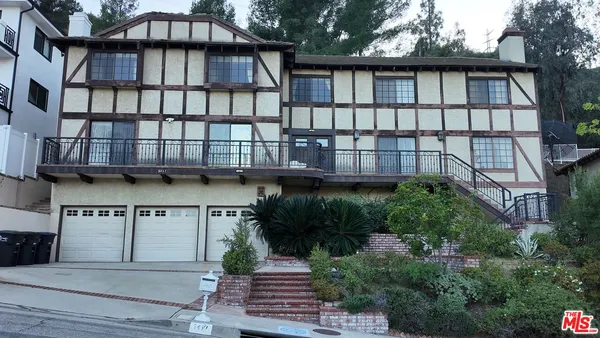 $2,100,000 | 3417 Oakmont View Drive, Glendale, CA 91208