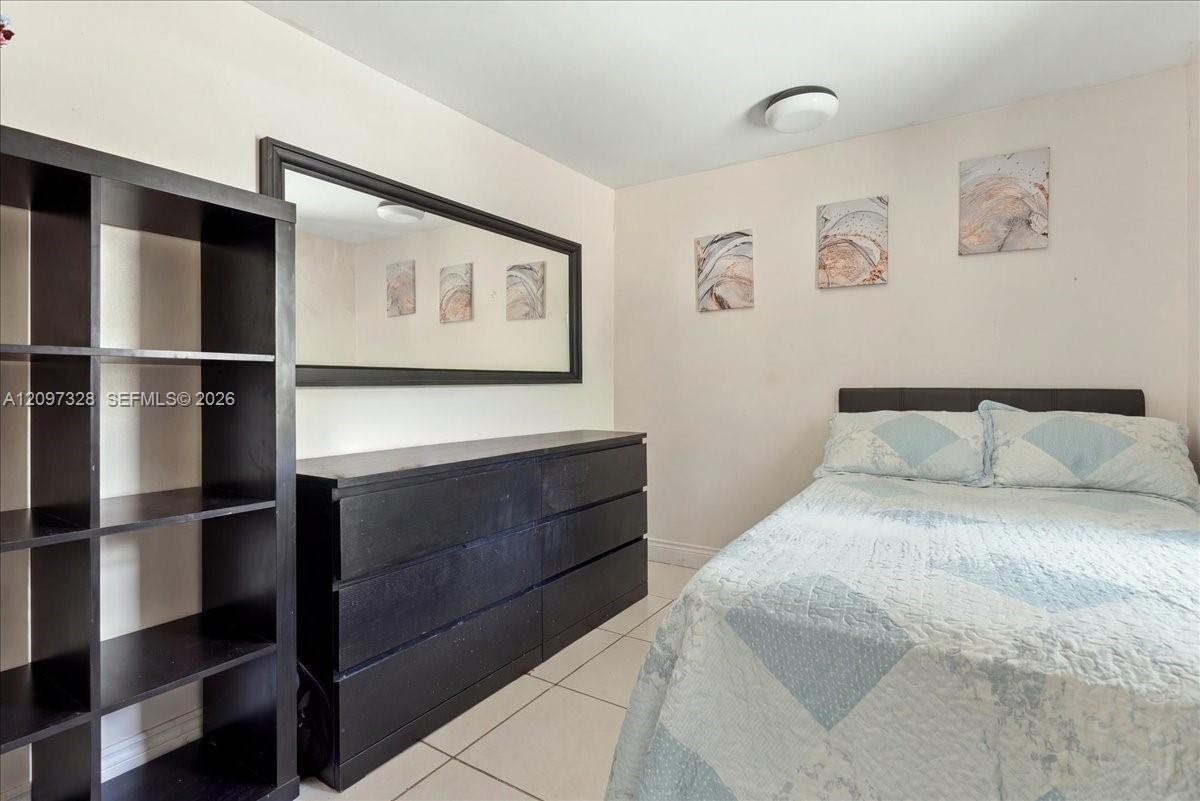 18490 Southwest 216th Street Miami, FL 33170 - Photo 12 of 48 Gallery Image 12
