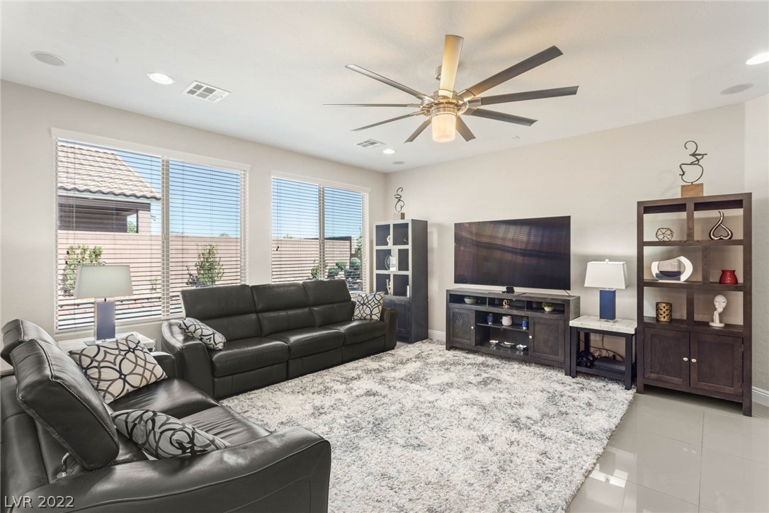 6938 Motley Road Las Vegas, NV 89178 - Photo 11 of 34 Gallery Image 11