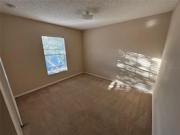 a view of empty room with window