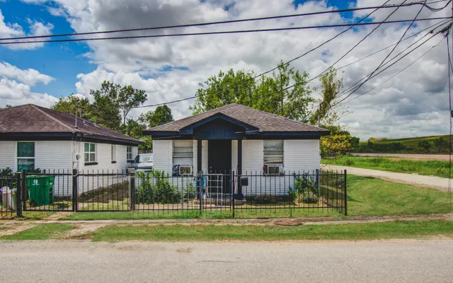 $299,990 | 1715 New Mexico Street, Houston, TX 77029