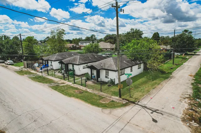 $299,990 | 1715 New Mexico Street, Houston, TX 77029