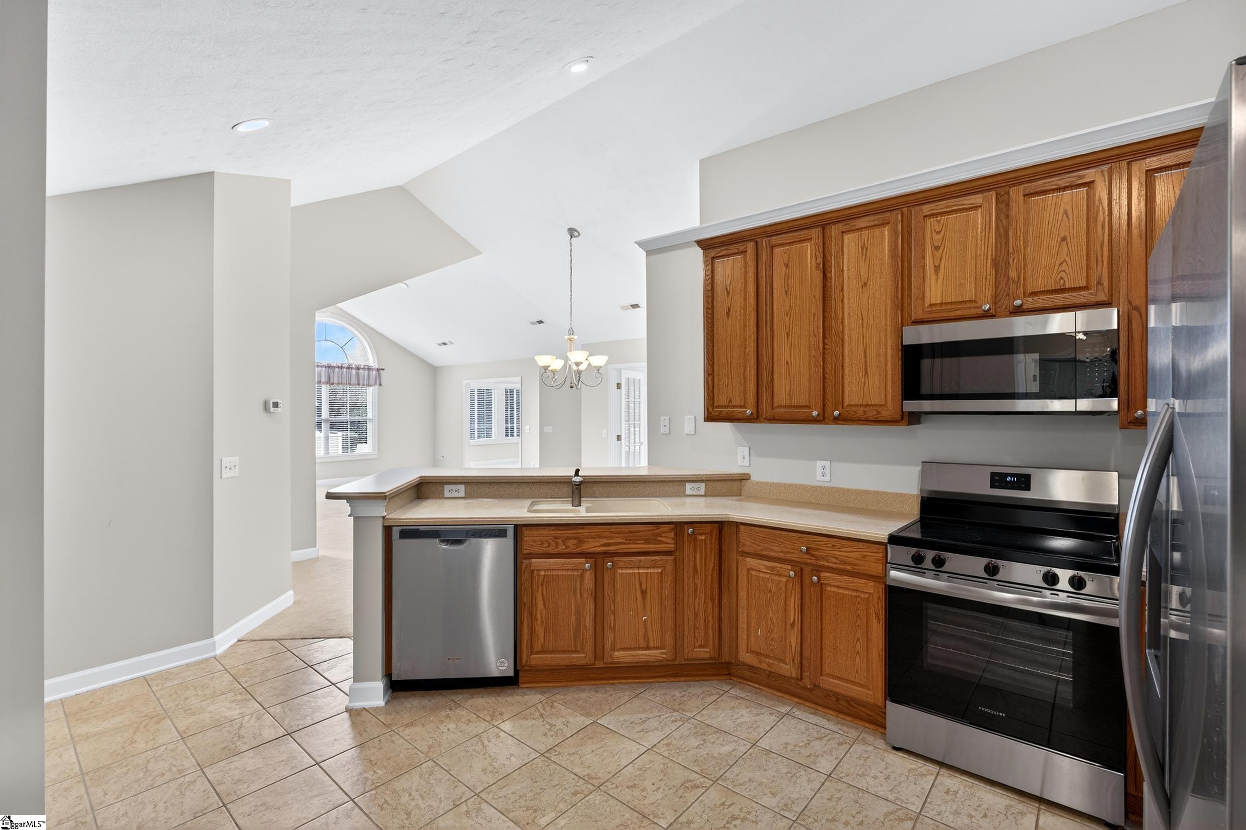 38 Fudora Circle Simpsonville, SC 29681 - Photo 5 of 41