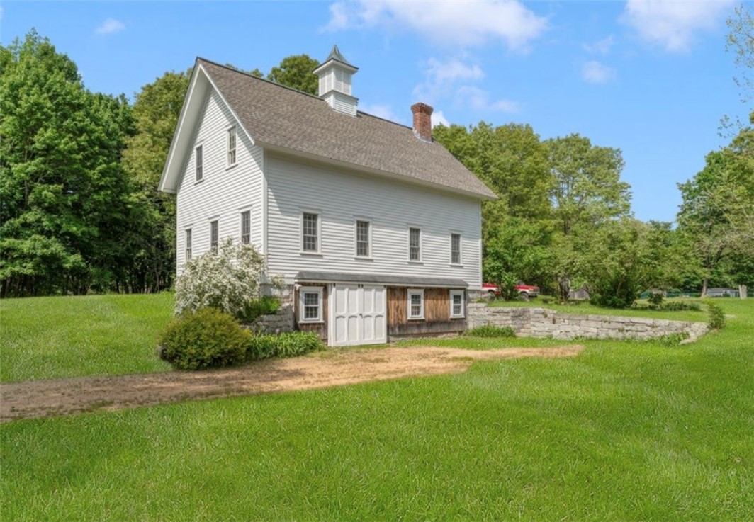 250 Ide Road Scituate, RI 02857 - Photo 8 of 21