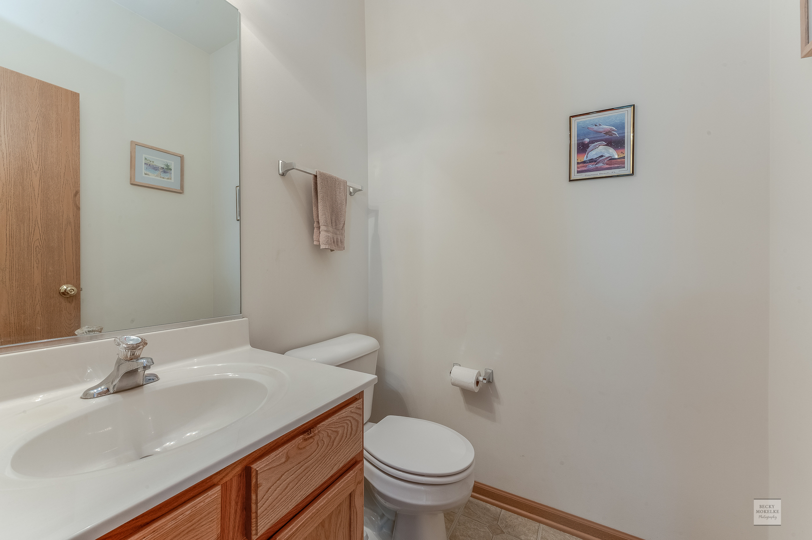 357 Grape Vine Trail Oswego, IL 60543 - Photo 13 of 27 a bathroom with a sink and a toilet