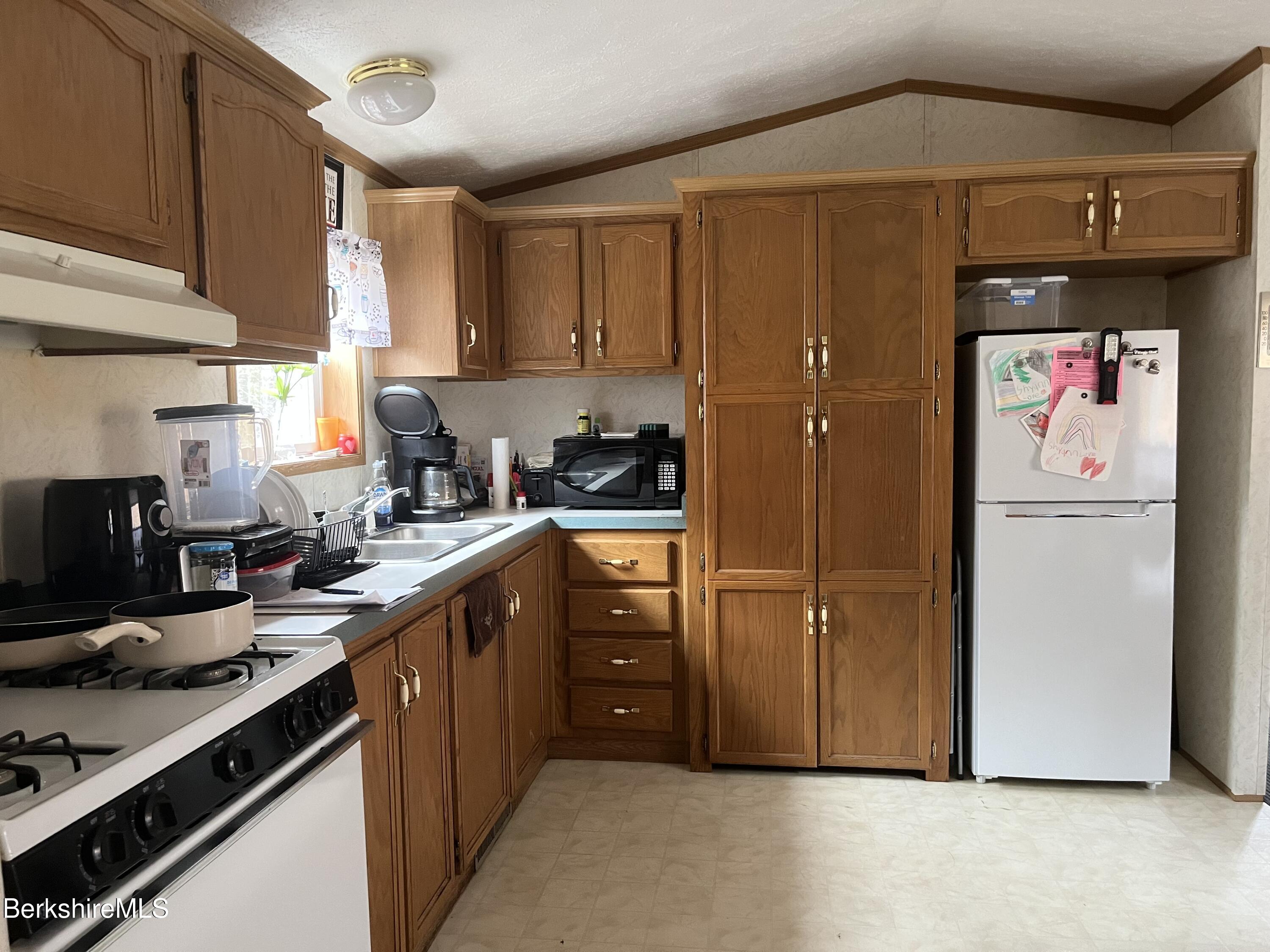 37 South South County Road North Adams, MA 01247 - Photo 3 of 8 kitchen