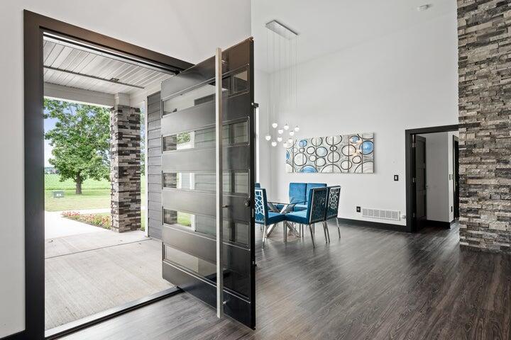 W3830 Scotch Bush Road Lafayette, WI 53121 - Photo 6 of 122 Entryway