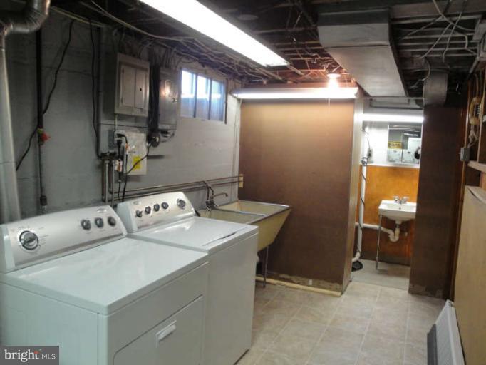 800 Olmstead Road Baltimore, MD 21208 - Photo 20 of 23 Basement Laundry Room