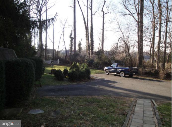 800 Olmstead Road Baltimore, MD 21208 - Photo 4 of 23 Rear Yard