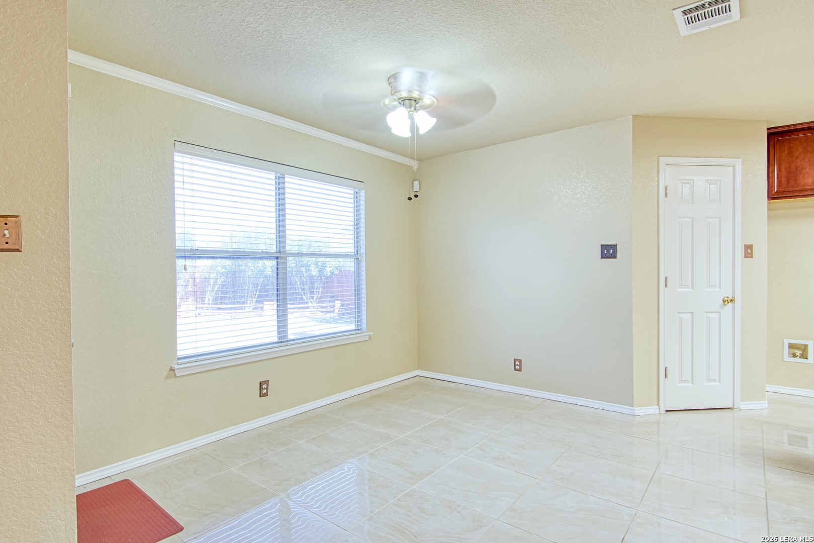 9008 Privilege Point Converse, TX 78109 - Photo 14 of 43