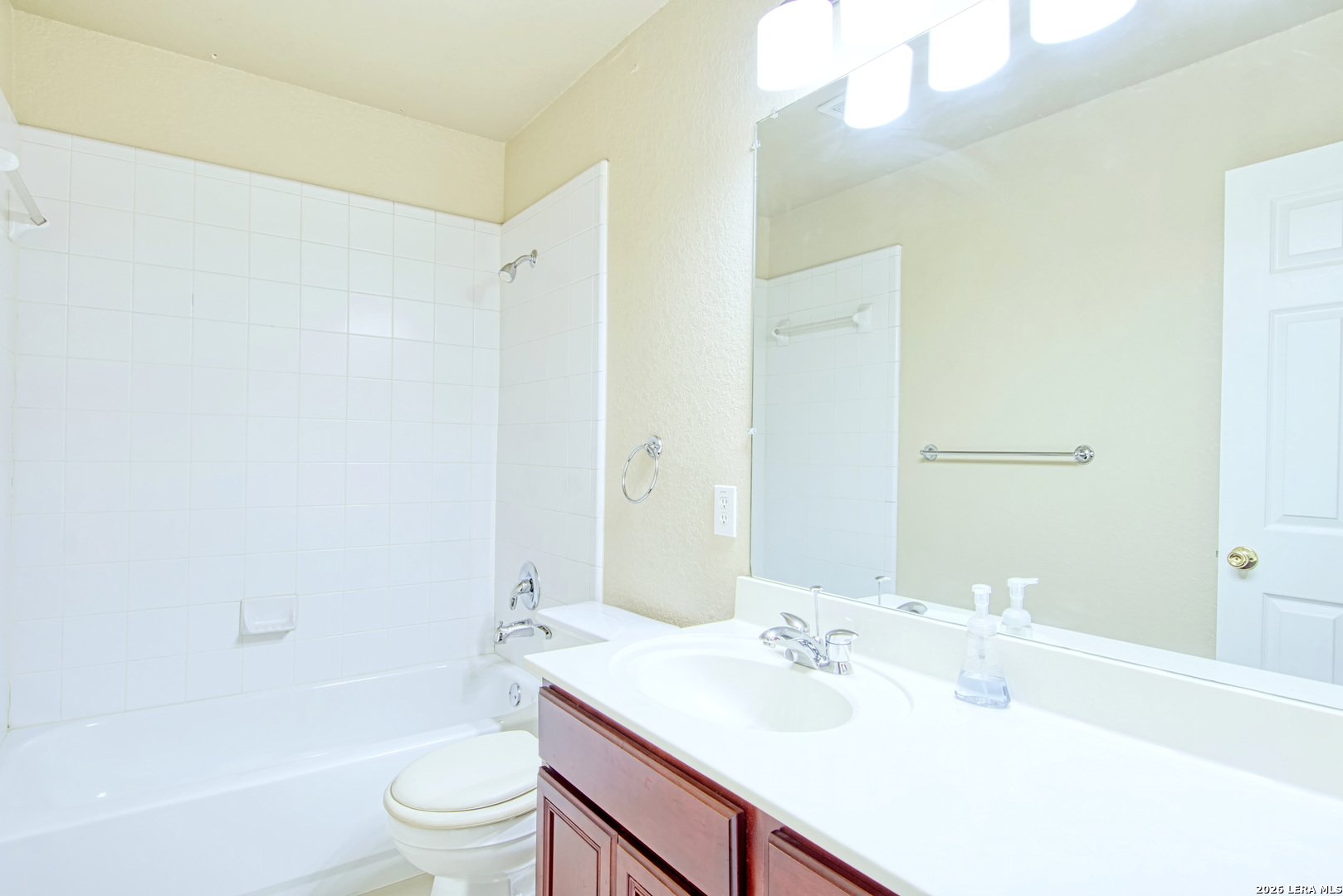 9008 Privilege Point Converse, TX 78109 - Photo 36 of 43