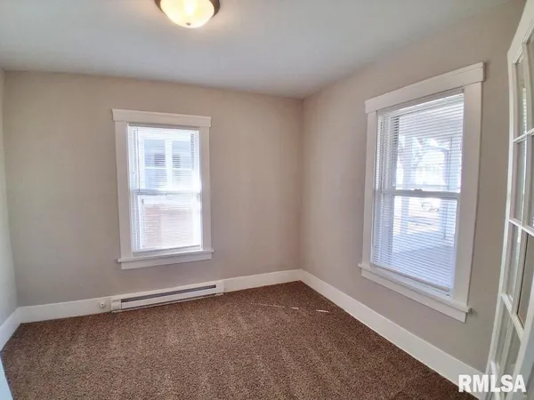 $44,900 | 316 East Melbourne Avenue, Peoria, IL 61603