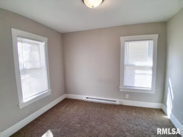 $44,900 | 316 East Melbourne Avenue, Peoria, IL 61603
