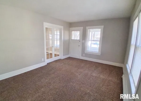 $44,900 | 316 East Melbourne Avenue, Peoria, IL 61603