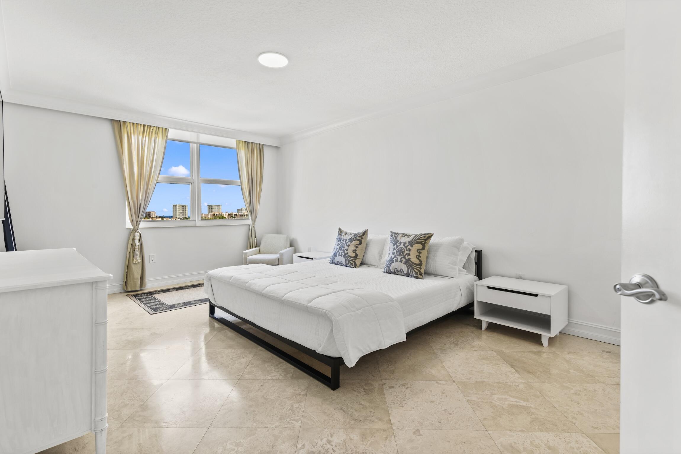 99 Southeast Mizner Boulevard, Unit 813 Boca Raton, FL 33432 - Photo 14 of 43 Bedroom