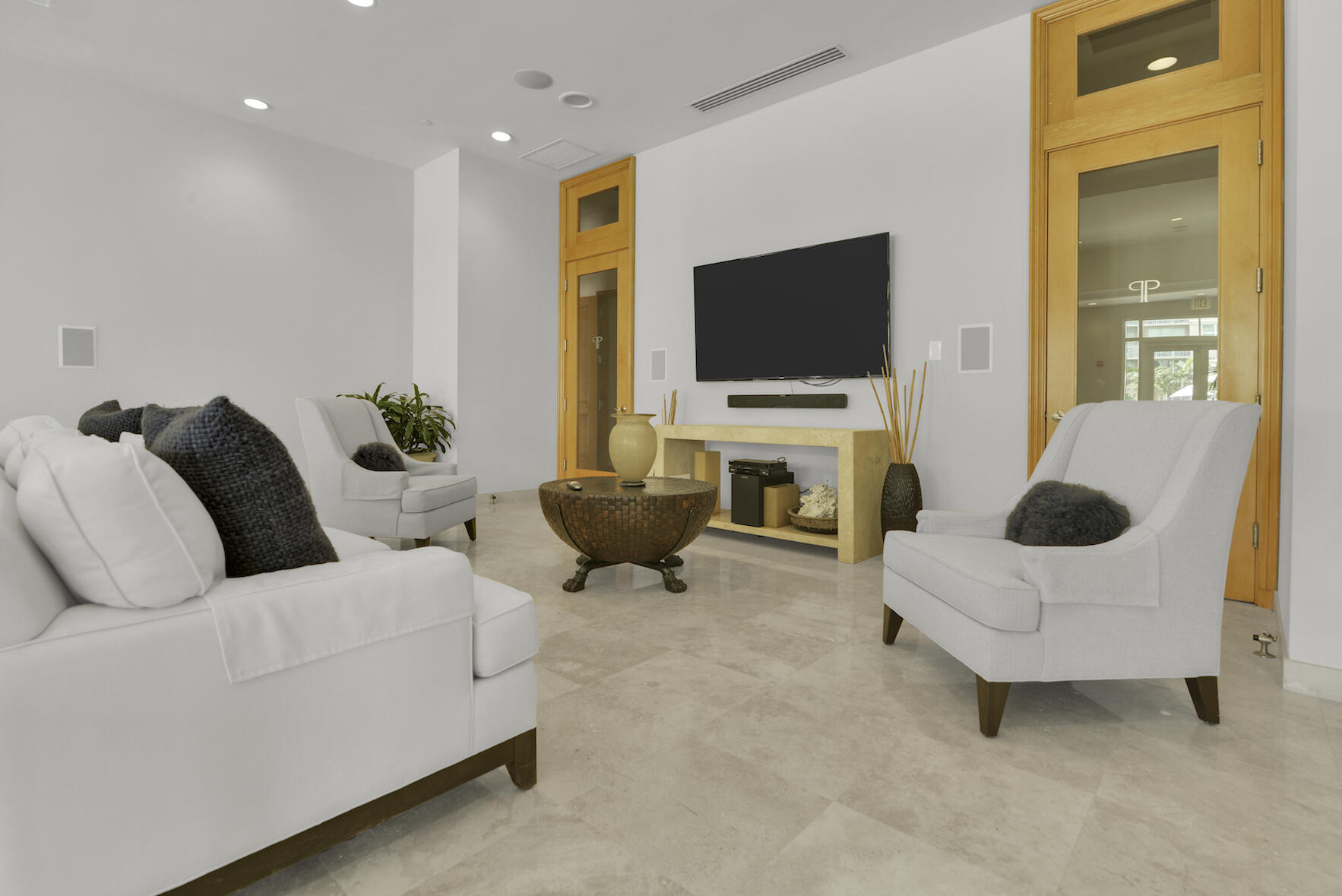 99 Southeast Mizner Boulevard, Unit 813 Boca Raton, FL 33432 - Photo 36 of 43 SOCIAL ROOMS