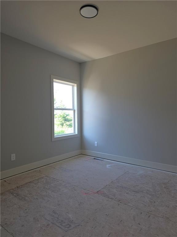 4445 Tee Box Drive Basehor, KS 66007 - Photo 11 of 37