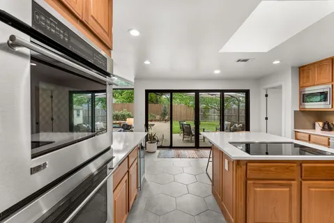 $985,000 | 10503 Spicewood Parkway, Austin, TX 78750