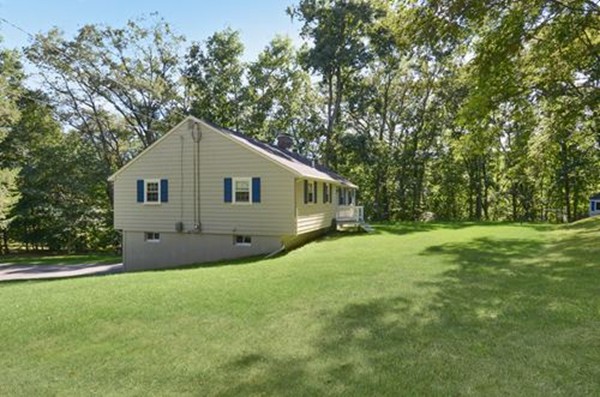8 Andrews Road Topsfield, MA 01983 - Photo 25 of 28 Gallery Image 25