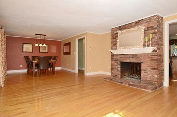 8 Andrews Road Topsfield, MA 01983 - Photo 10 of 28 Gallery Image 10
