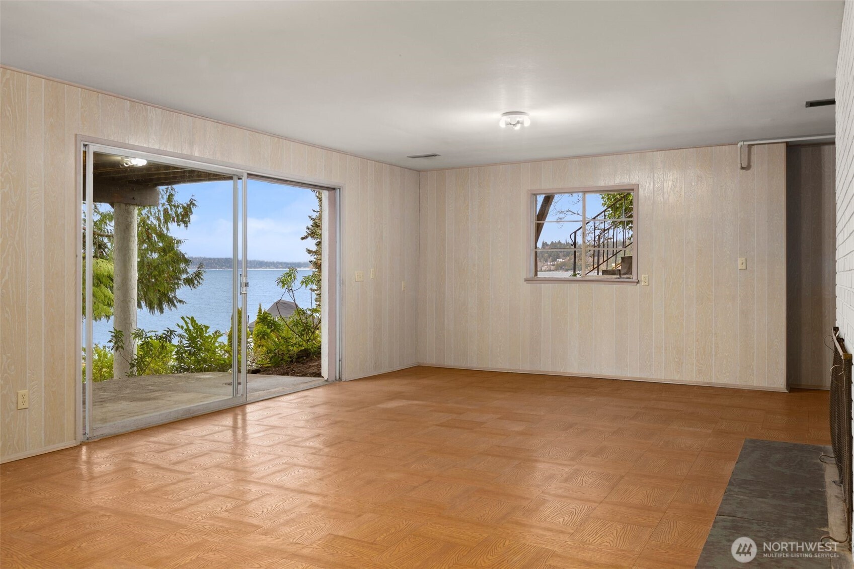 5265 West Mercer Way Mercer Island, WA 98040 - Photo 29 of 40