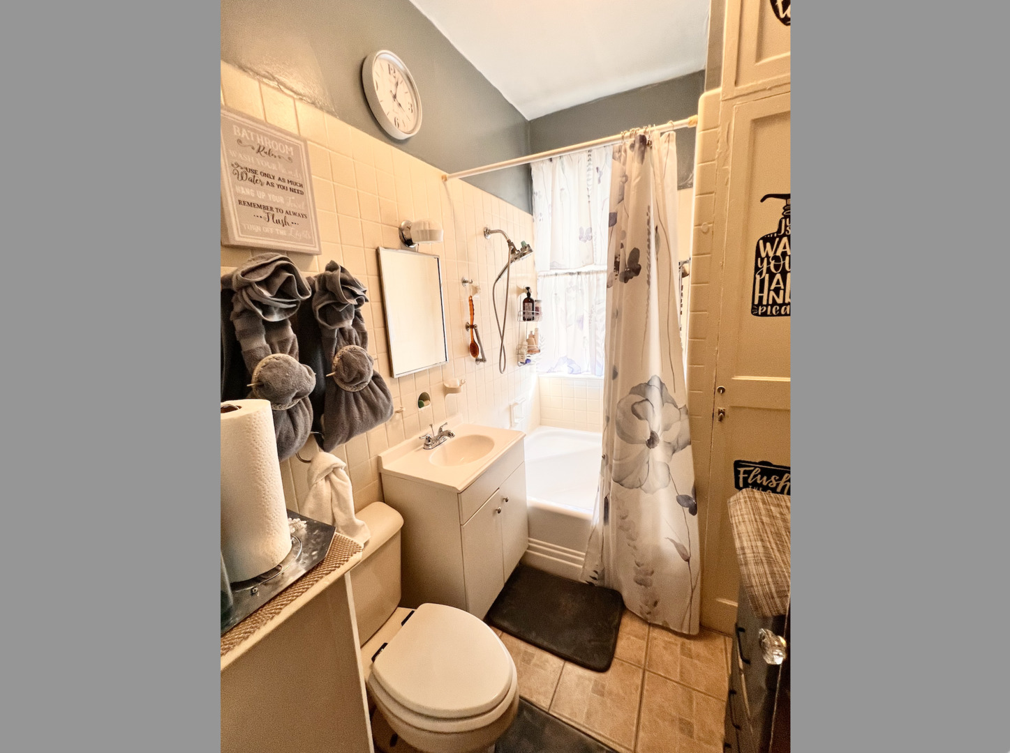 6843 South Racine Avenue Chicago, IL 60636 - Photo 2 of 8