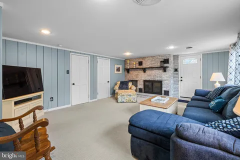 $629,900 | 306 Bickmore Drive, Wallingford, PA 19086