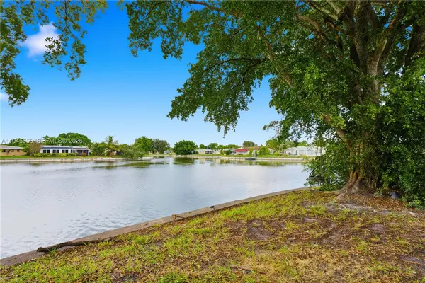 $529,000 | 5805 Northwest 72nd Avenue, Tamarac, FL 33321