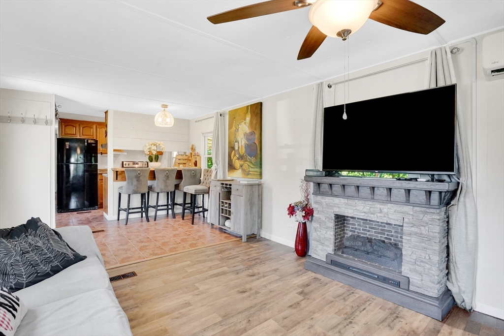 67 Fieldston Street Springfield, MA 01119 - Photo 8 of 16