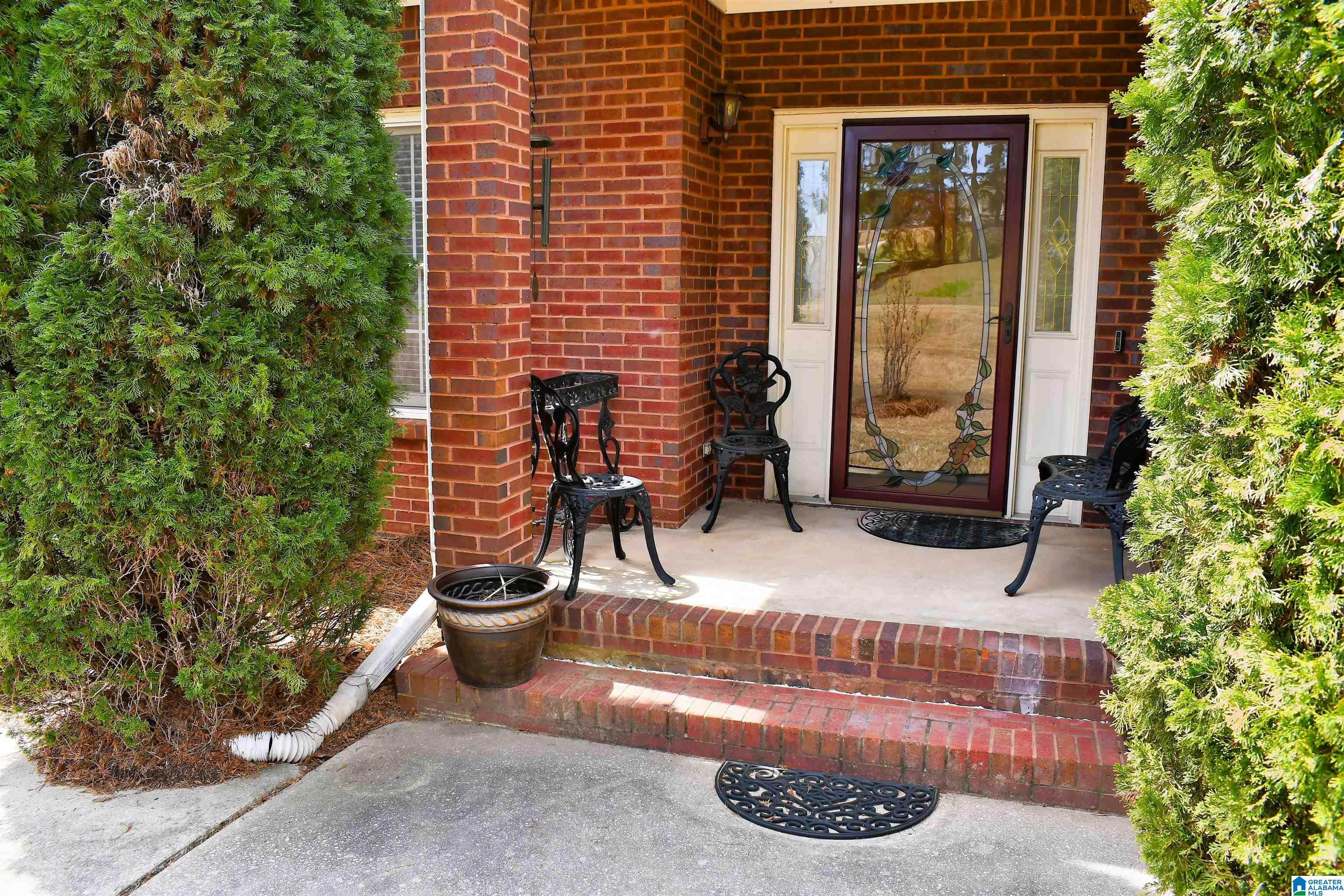 1700 Ridgefield Circle Birmingham, AL 35215 - Photo 4 of 36
