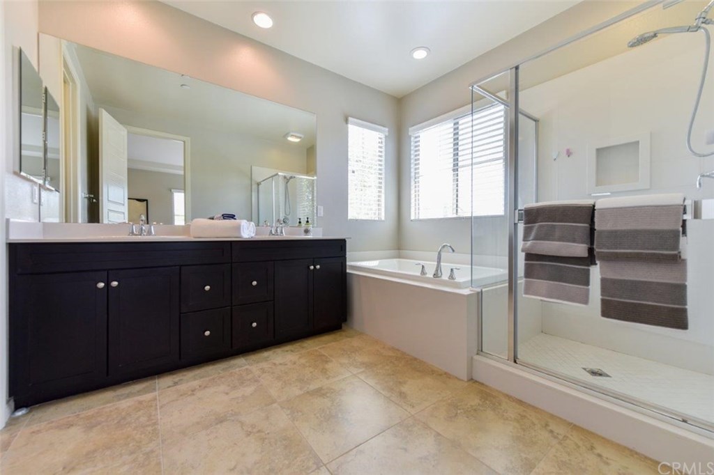 182 Bright Poppy Irvine, CA 92618 - Photo 27 of 34