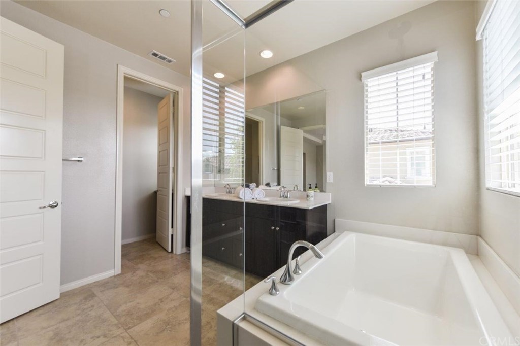 182 Bright Poppy Irvine, CA 92618 - Photo 29 of 34