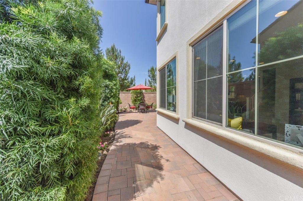 182 Bright Poppy Irvine, CA 92618 - Photo 32 of 34