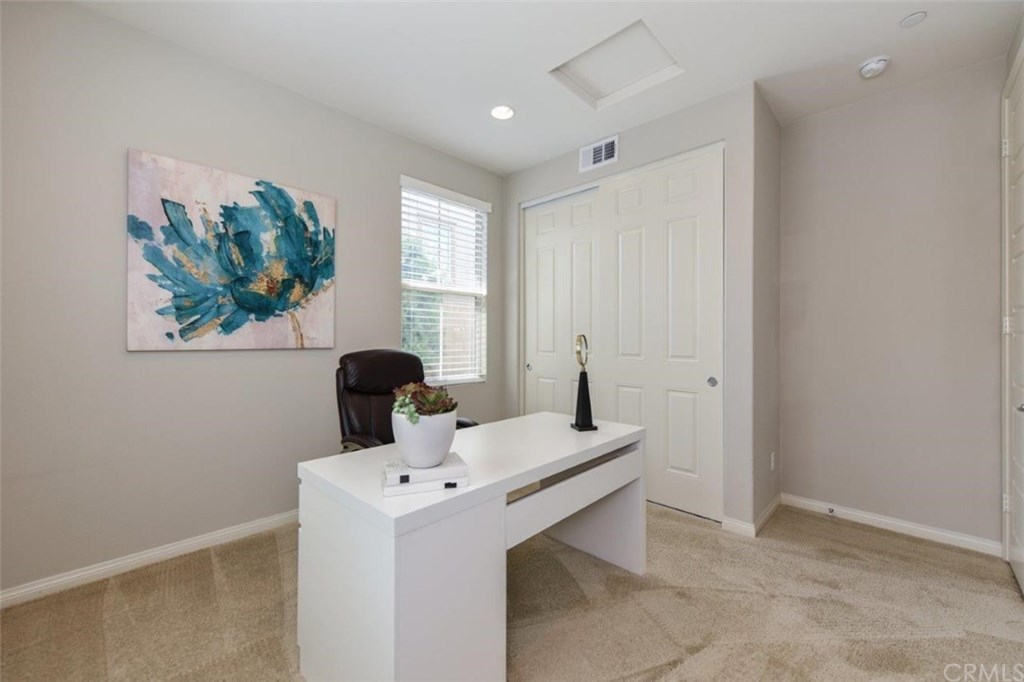 182 Bright Poppy Irvine, CA 92618 - Photo 6 of 34