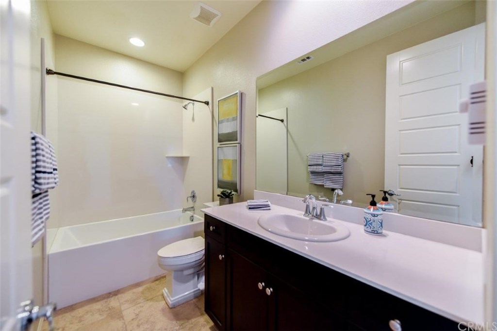 182 Bright Poppy Irvine, CA 92618 - Photo 7 of 34