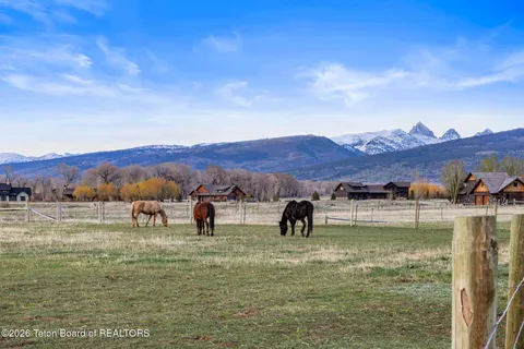 $1,350,000 | 1449 Buckskin Loop, Victor, ID 83455
