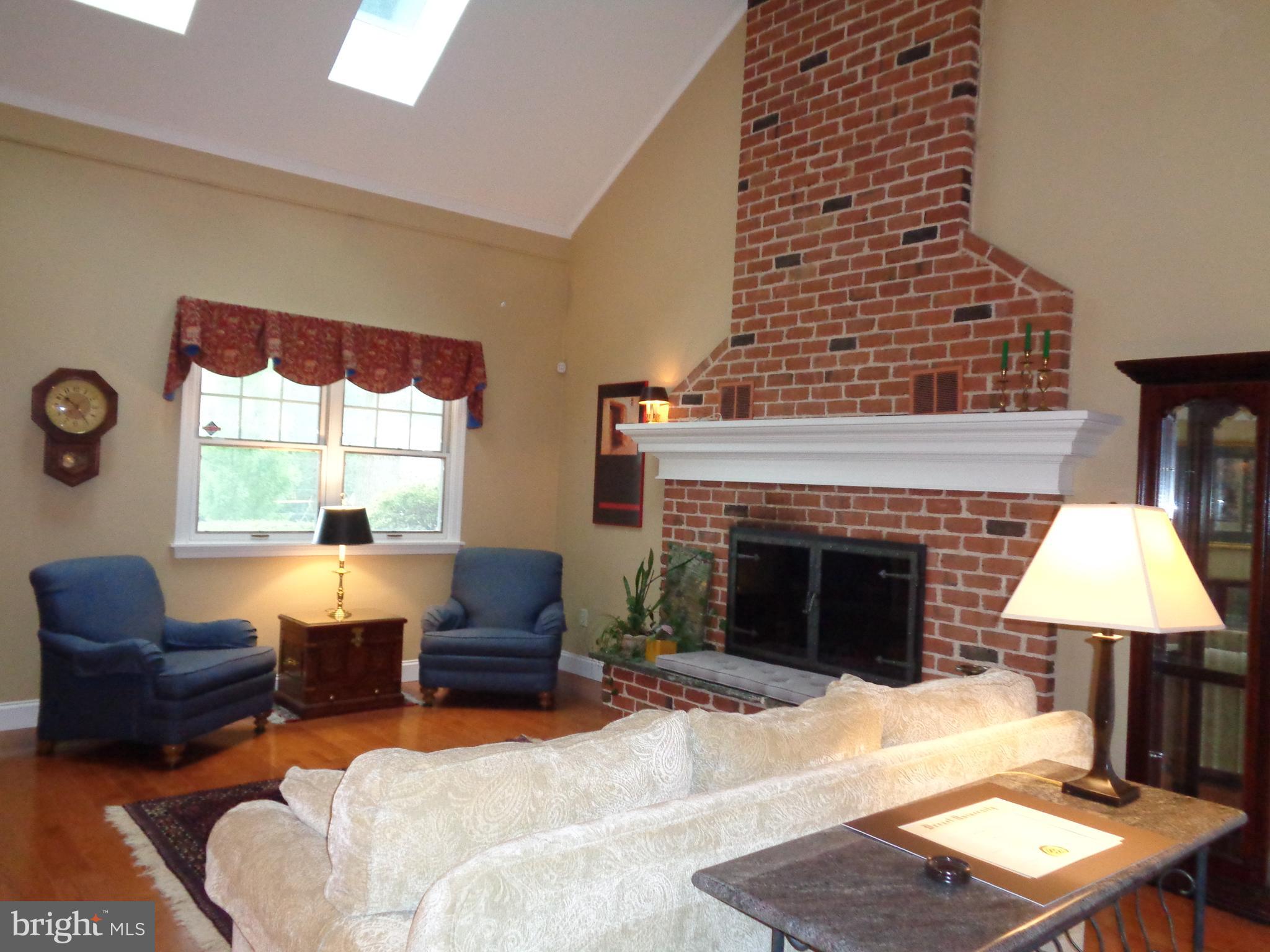 1122 Colonial Road Lancaster, PA 17603 - Photo 11 of 32 Gallery Image 11