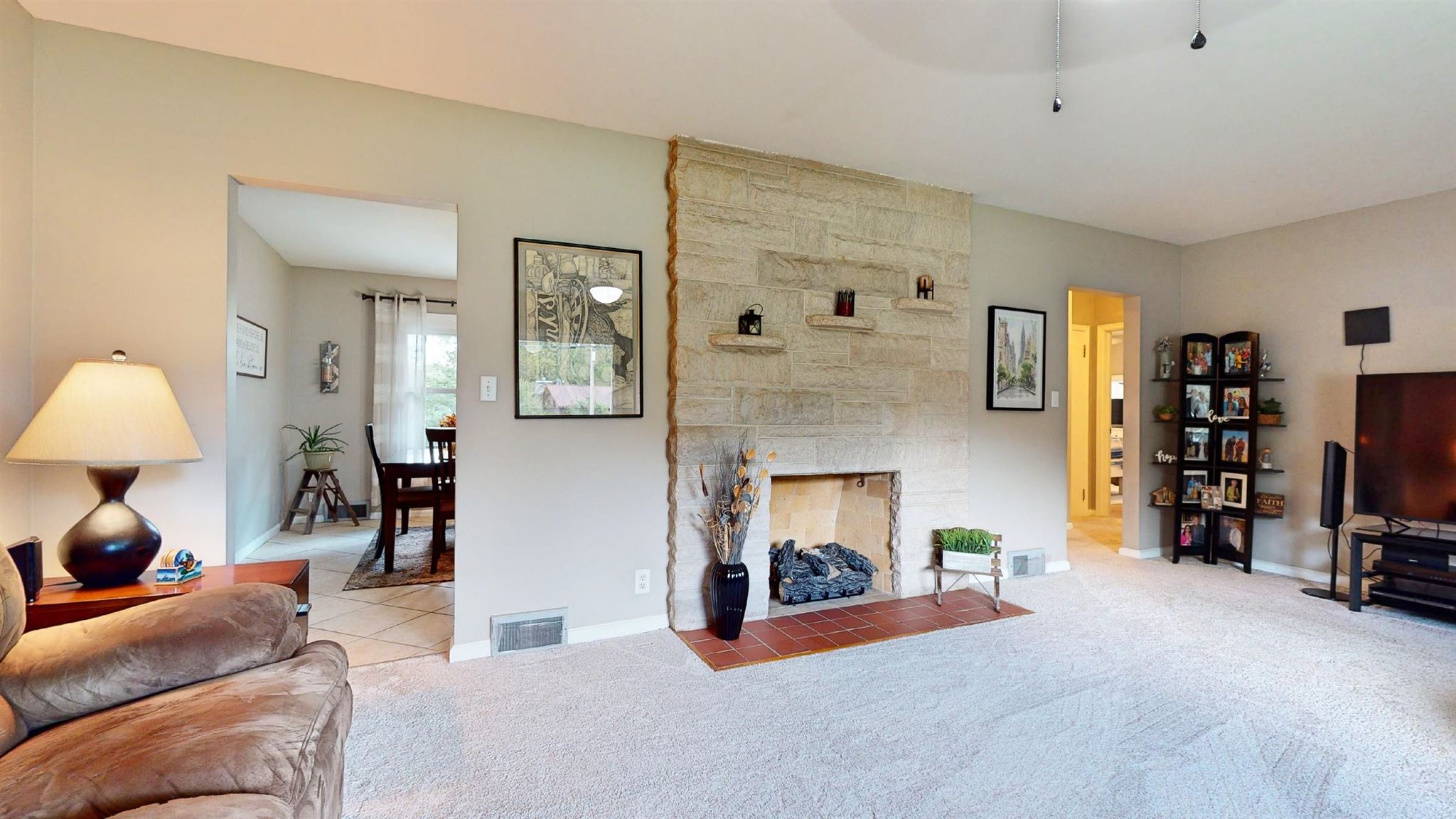 4005 Stringtown Road Evansville, IN 47711 - Photo 6 of 36