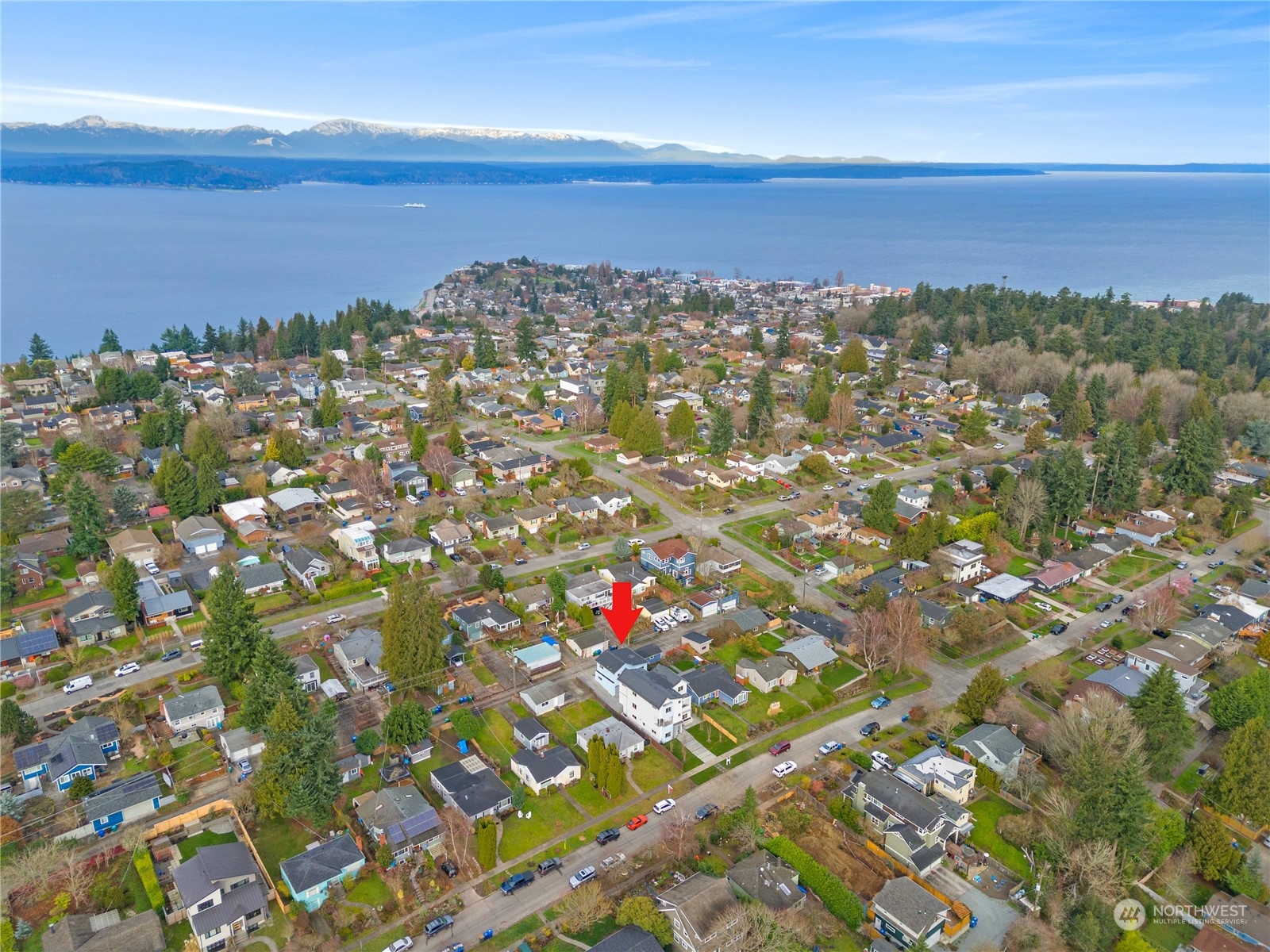 4019 51st Avenue Southwest Seattle, WA 98116 - Photo 23 of 33 a view of city and ocean