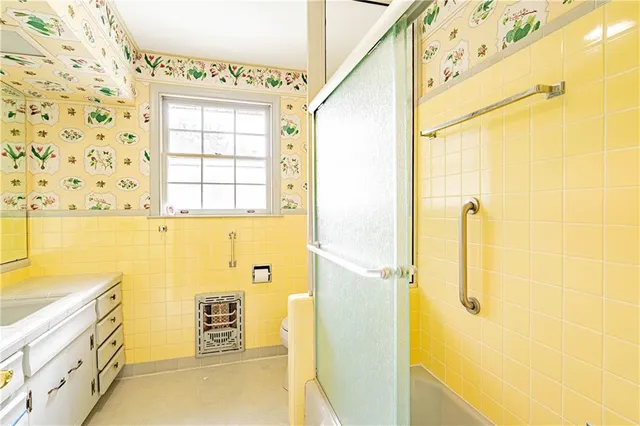 $400,000 | 117 East Henfer Avenue, River Ridge, LA 70123