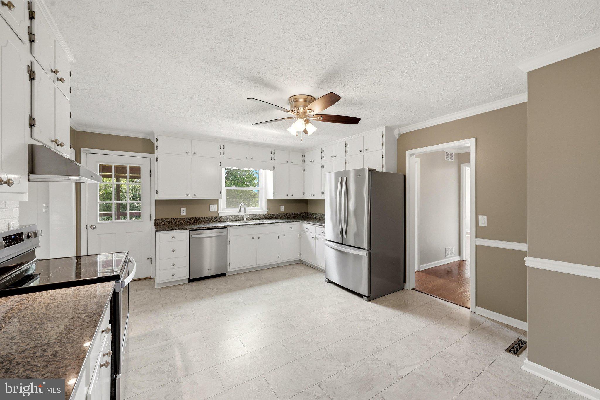 2794 Bishop Meade Road Boyce, VA 22620 - Photo 24 of 79 Kitchen