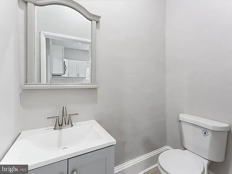 100 West Sharpnack Street Philadelphia, PA 19119 - Photo 8 of 16